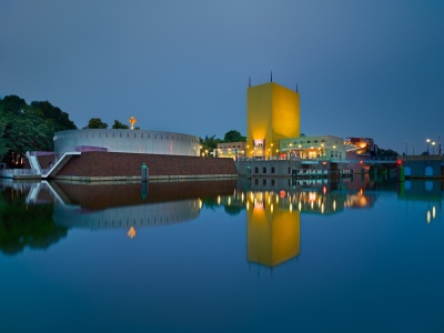 Groninger Museum bij Nacht