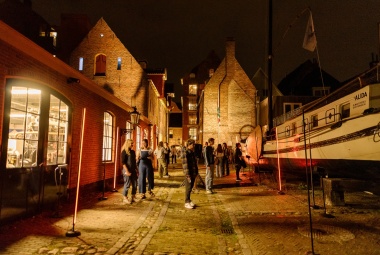 Tegel Museum aan d A Sfeerbeeld binnenplaats Groninger Museumnacht 2021 Stef van Oosterhout 77 1