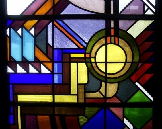 Siebe Jan Bouma, Detail des Bleiglasfensters im Treppenhaus des ehemaligen Stadtbauamtes