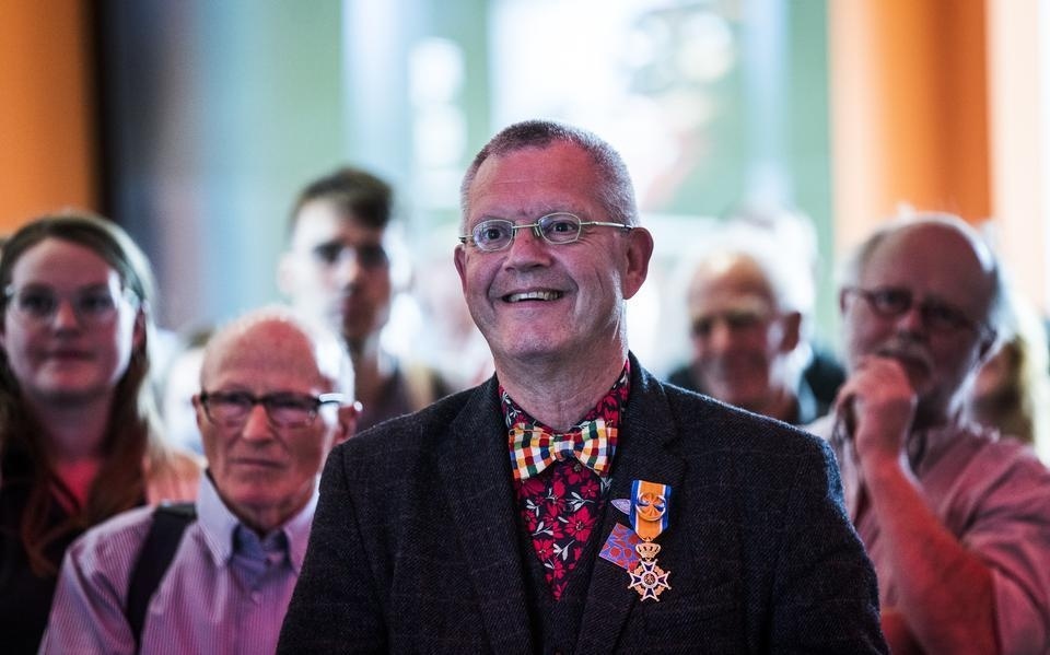 Egge Knol geridderd tot Officier in de Orde van Oranje Nassau Foto Siese Veenstra