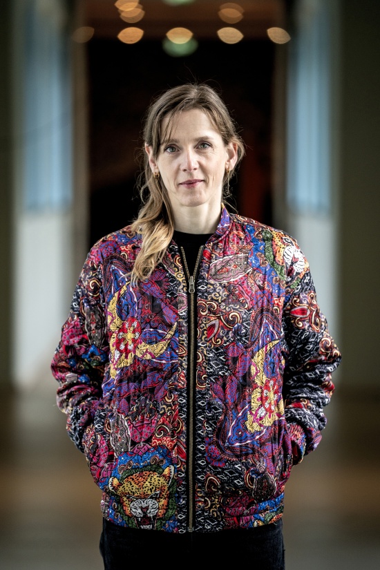 Conservator hedendaagse kunst Judith Spijksma, foto: Siese Veenstra