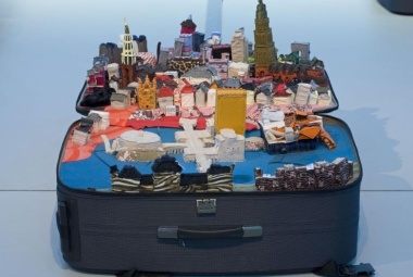 'Portable city' Yin Xiuzhen