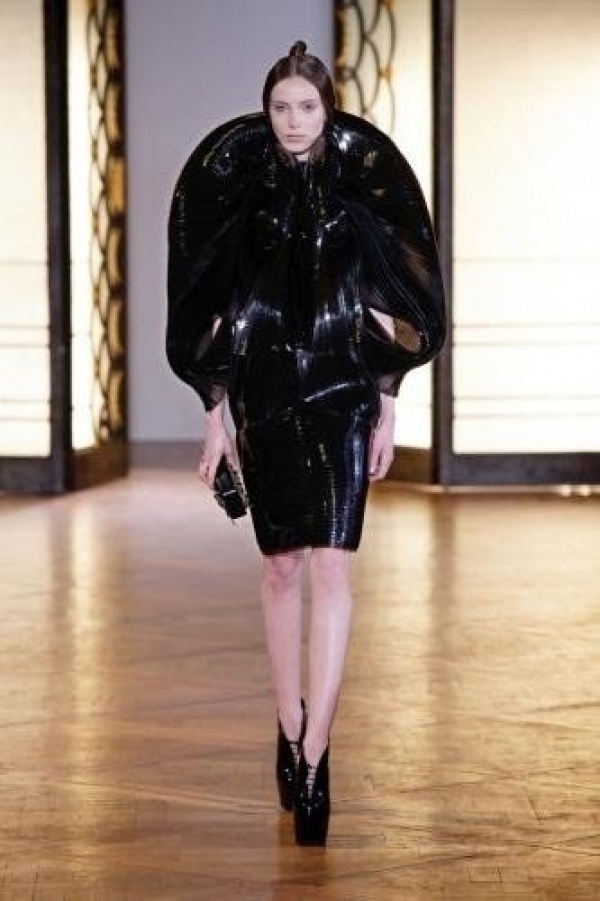 Iris van Herpen, Hybrid Holism, 2012
