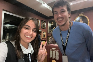 Stagiaires Elize en Coert tijdens Museumnacht (2021)