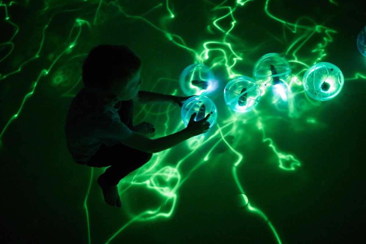 Daan Roosegaarde, Presence 2019, Groninger Museum