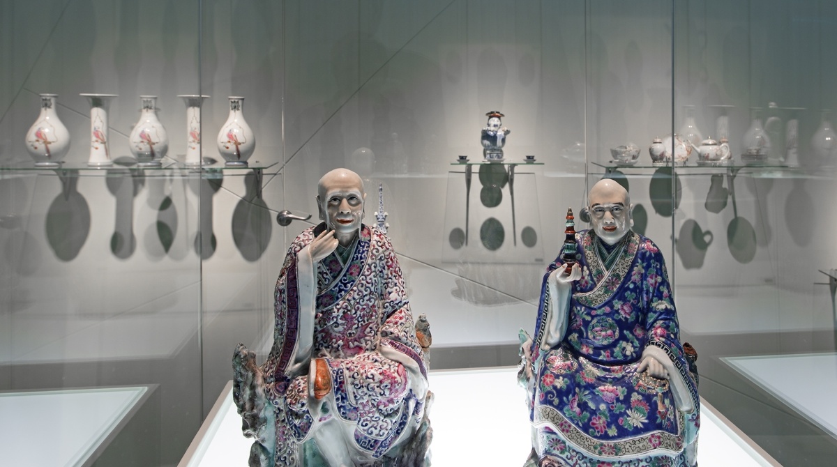 The World at Home: Asian porcelain and Delft pottery